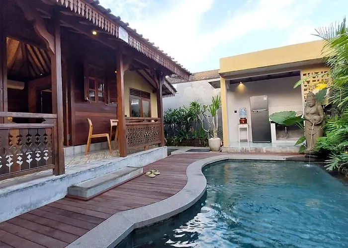 Chic 1br Romantic And Private Pool At Puri Bhawana Villa