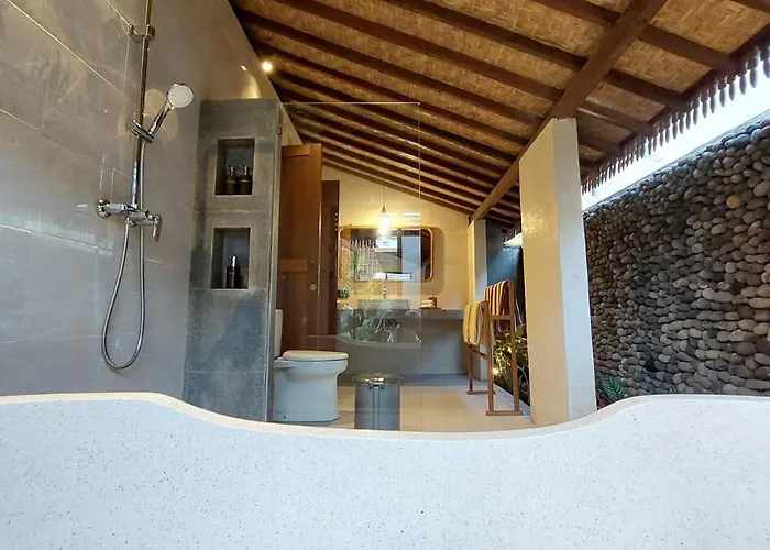 Chic 1br Romantic And Private Pool At Puri Bhawana Villa *