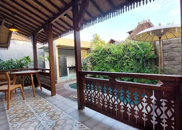 Villa Chic 1br Romantic And Private Pool At Puri Bhawana