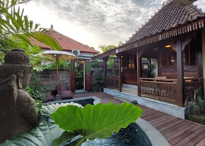 Chic 1br Romantic And Private Pool At Puri Bhawana Villa